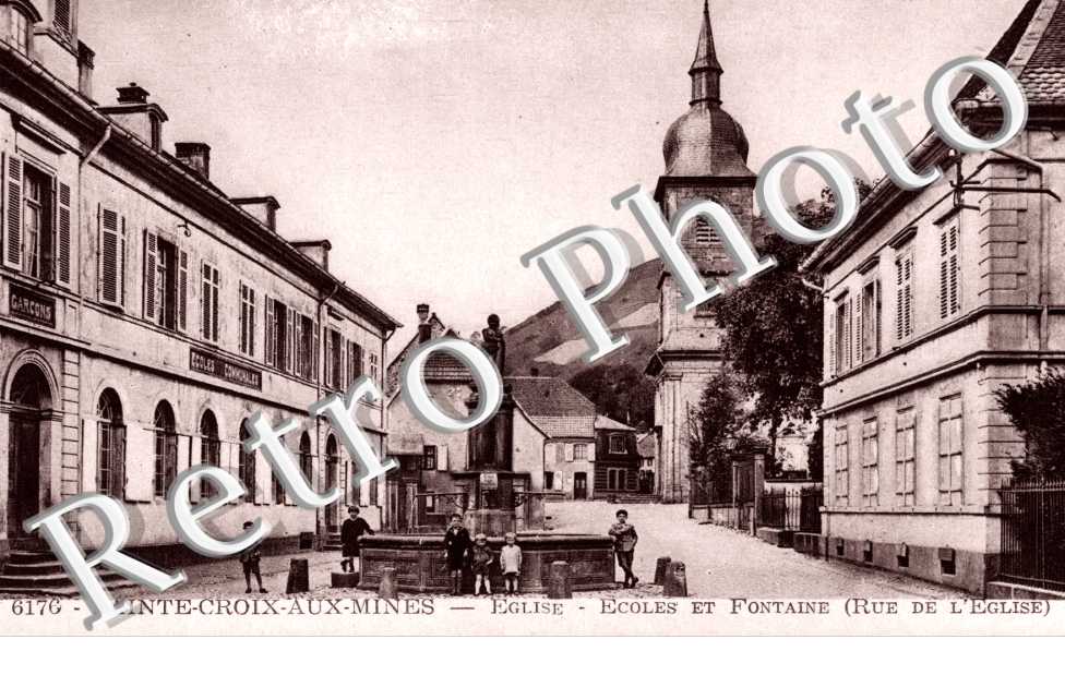 eglise, ecole et fontaine