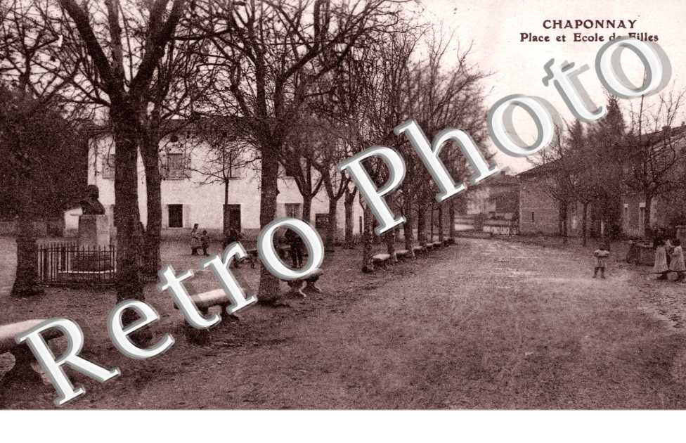 Place et Ecole de Filles