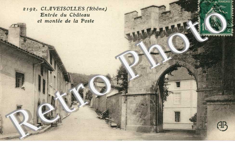 l'Entree  du Chateau et la Montee de la Poste
