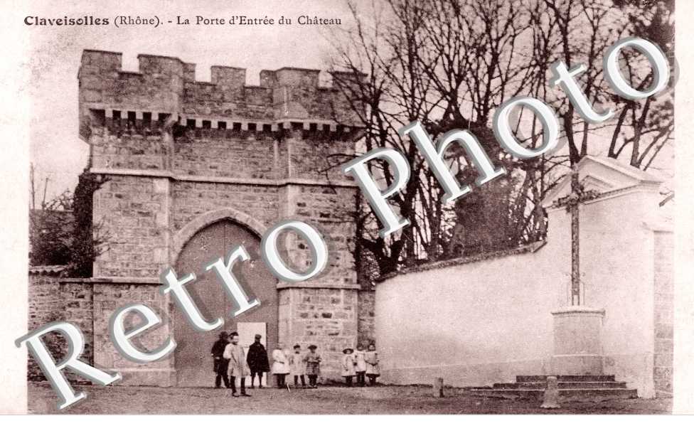 Porte d'entree du chateau