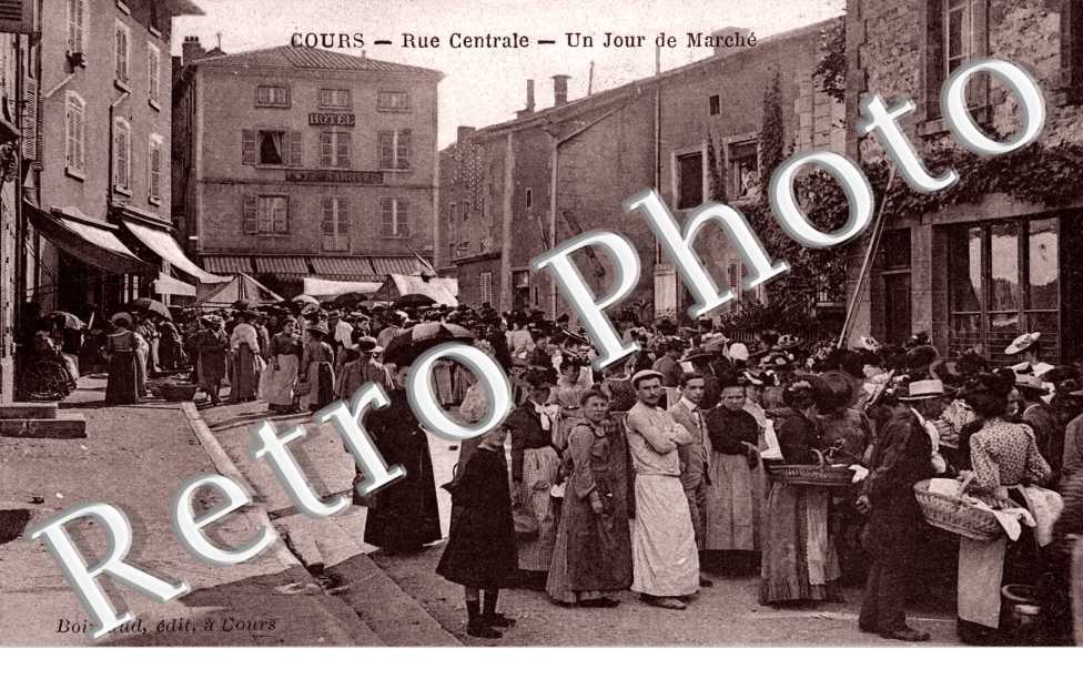Rue centrale - Un jour de marche
