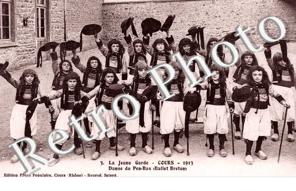 La jeune garde Danse du Pen-BAs (ballet breton) 
