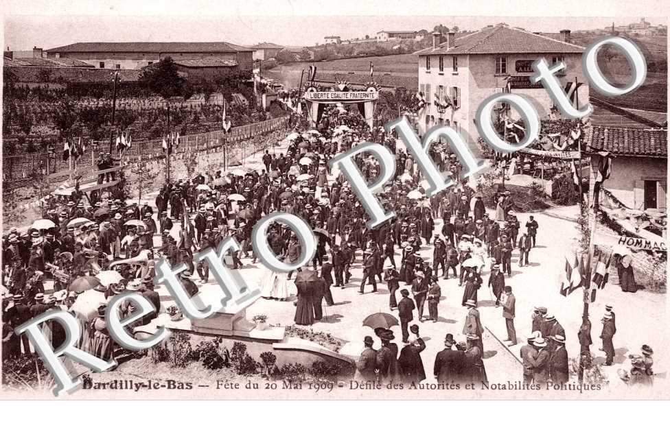 Fete du 20 mai 1909 - defile des autorites et notabilites politiques
