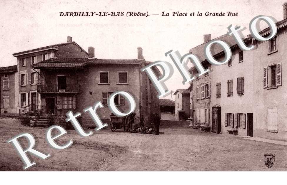 La place et la grande rue