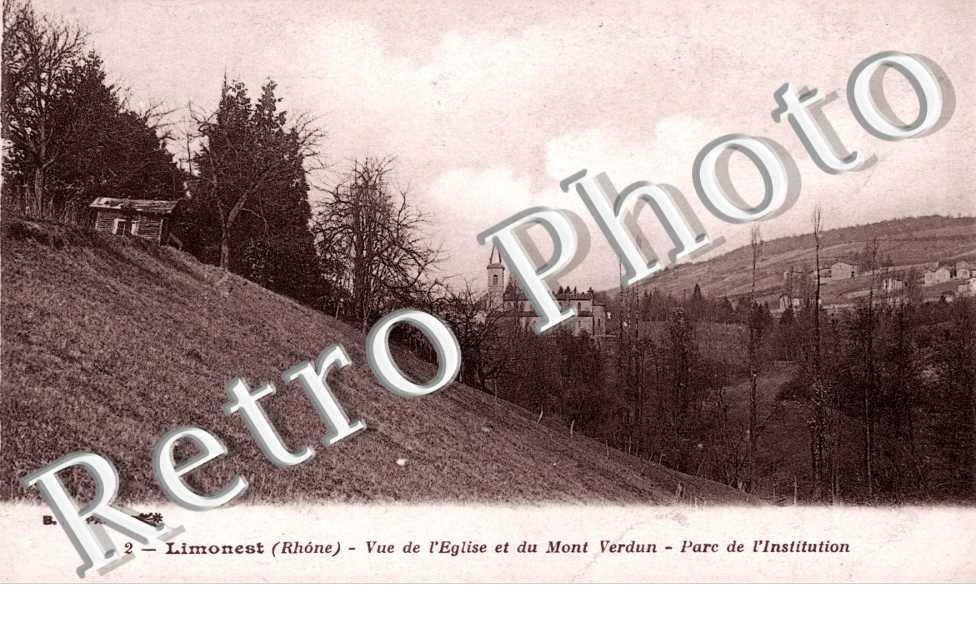 Vue de l'Eglise et du Mont Verdun, Parc de l'institution