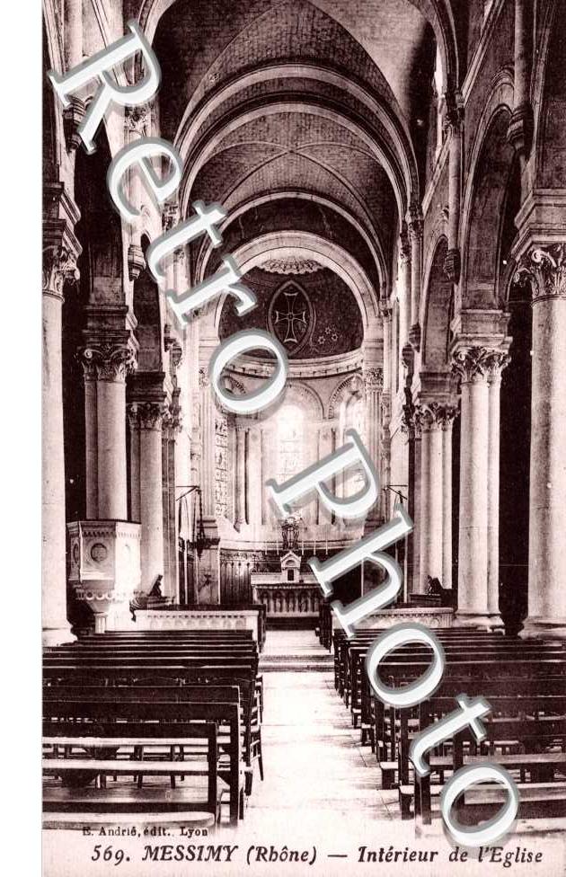 interieur de l'eglise
