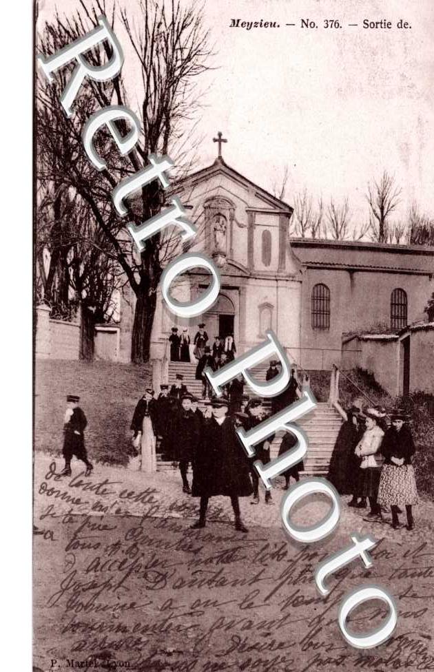 Sortie de l'eglise