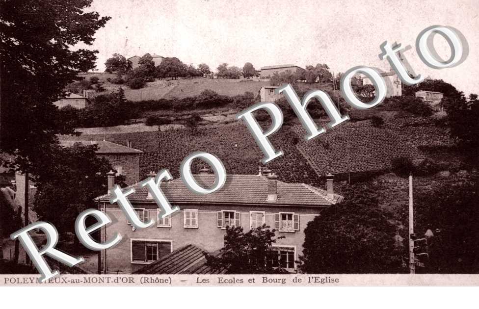 les Ecoles et Bourg de l'Eglise