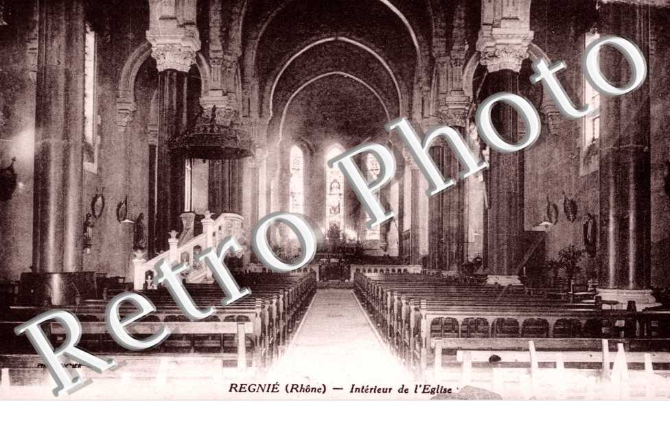 interieur de l'eglise