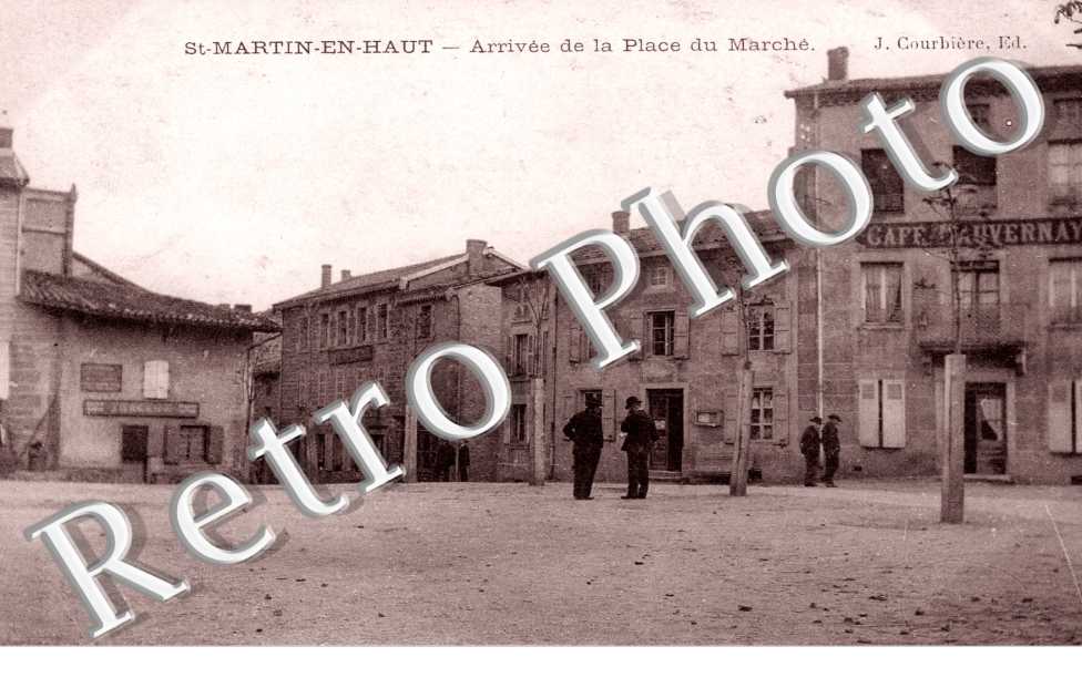 Arrivee de la Place du Marche