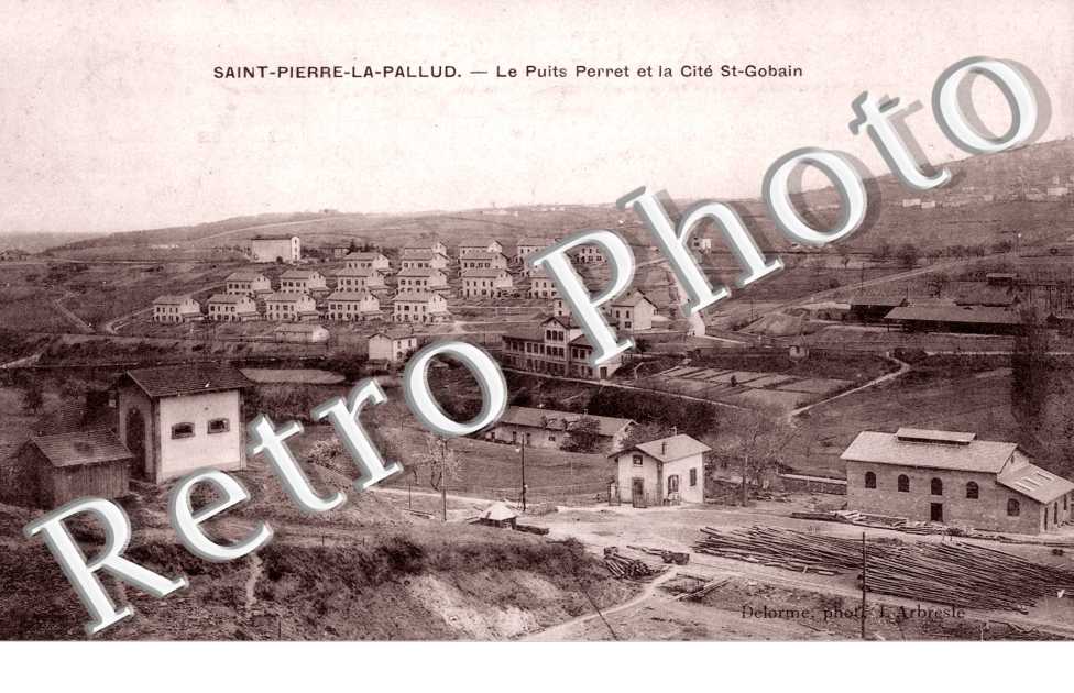 les Puits Perret et la Cite Saint-Gobain