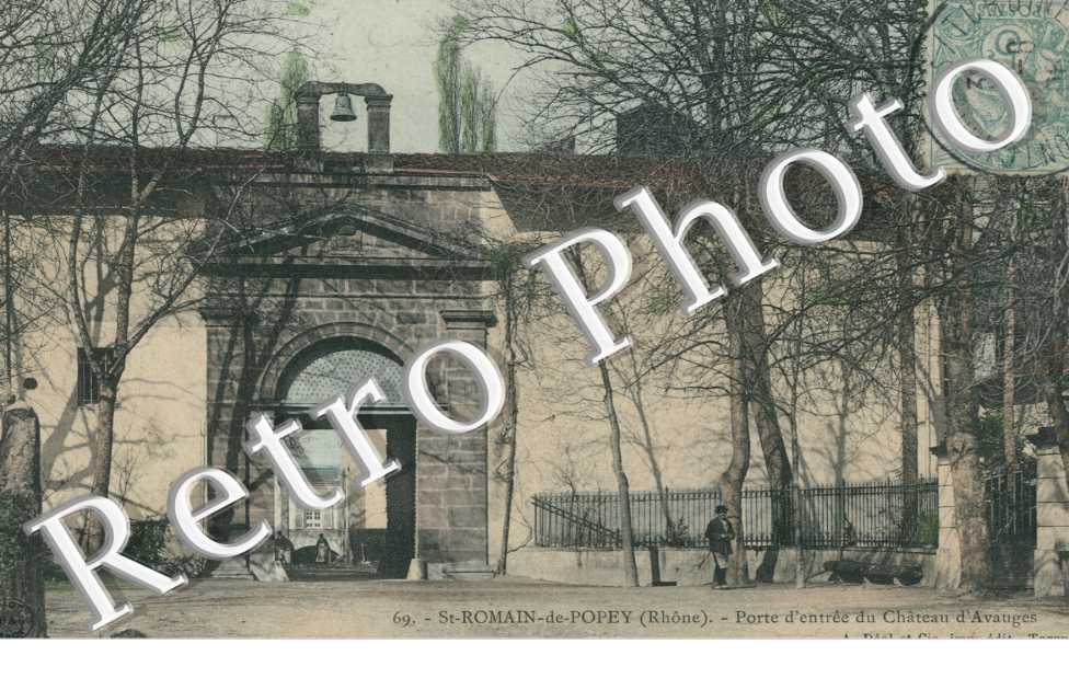 Porte d'entree du chateau
