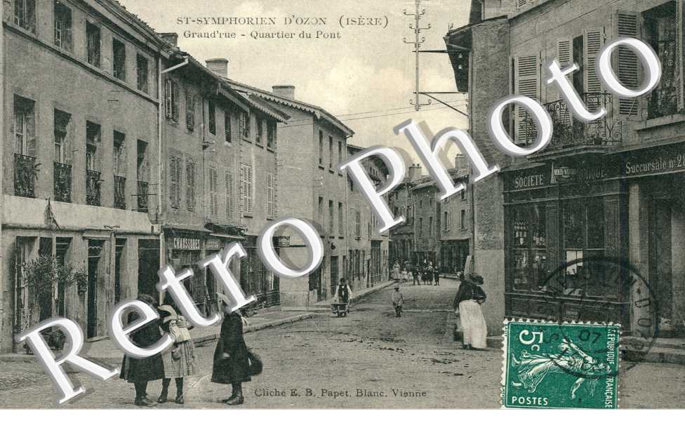 Place du Mezel, Montee de la Grenette et l'Eglise