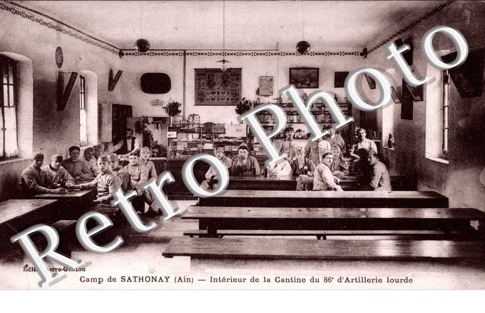 Camp - Interieur de la cantine du 86e d'artillerie lourde