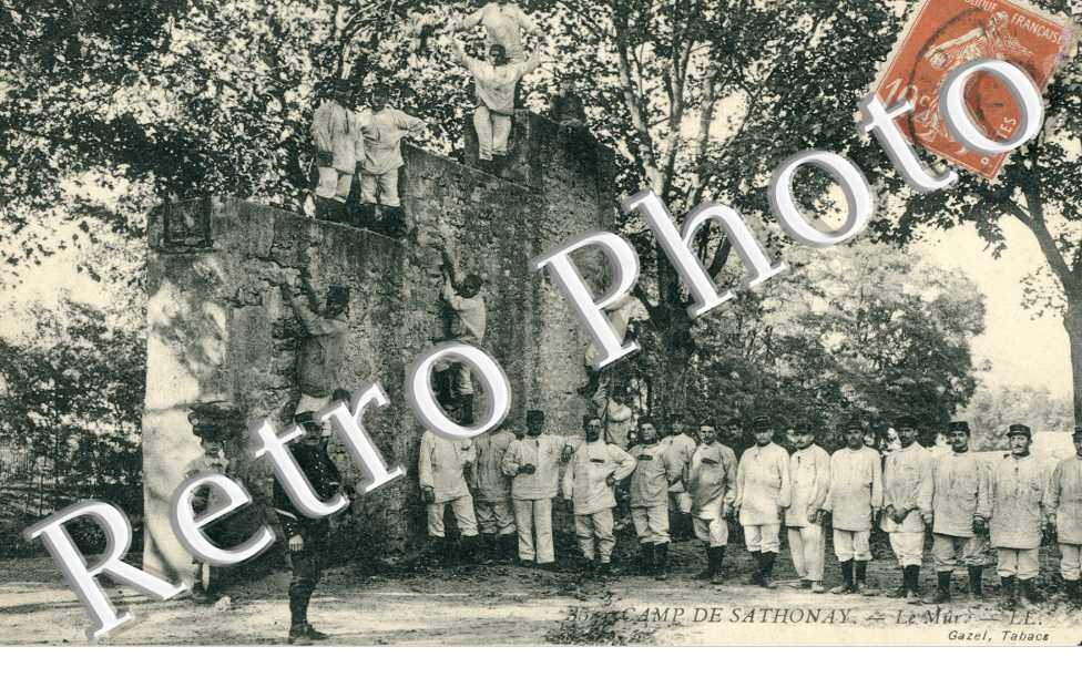 Camp - le mur