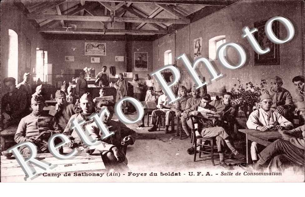 Camp - foyer du soldat - salle de consommation