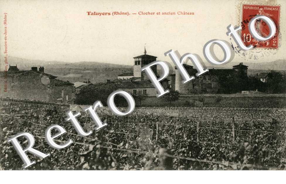 Clocher et ancien chateau