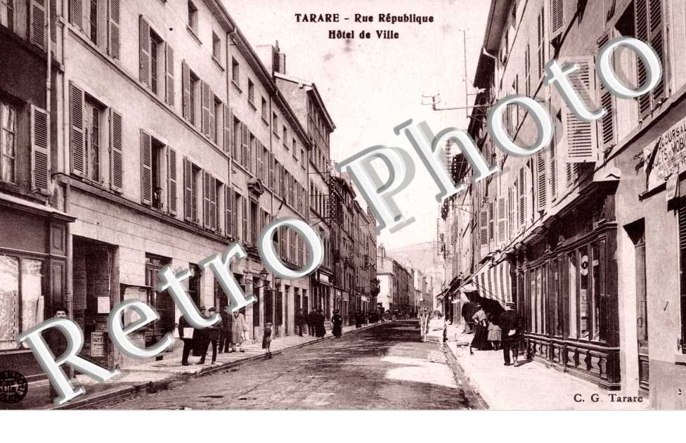 Rue de la Republique, Hotel de Ville