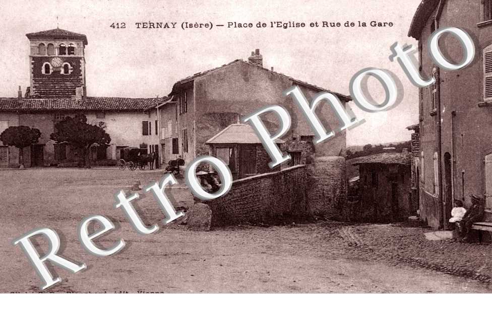 Place de l'eglise et rue de la gare