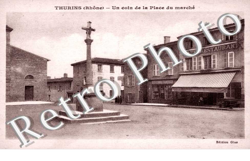 Un coin de la Place du Marche