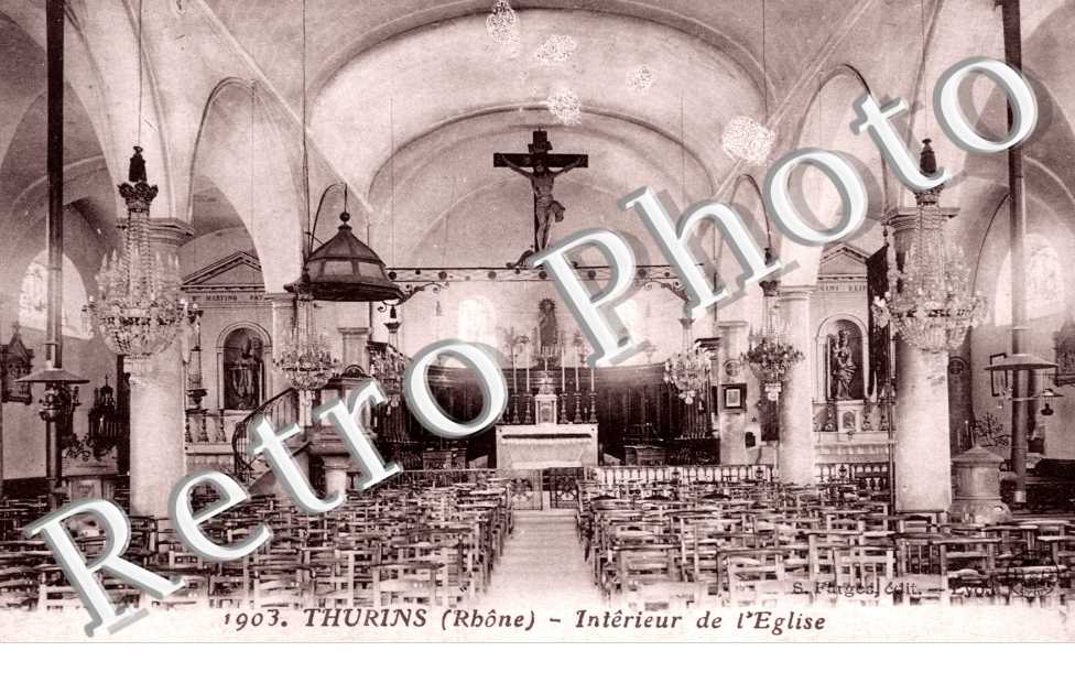 Interieur de l'eglise