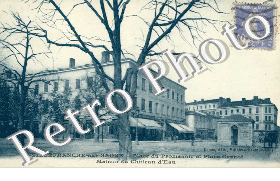 Place du Promenoir et Place Carnot, Maison du Chateau d'Eau