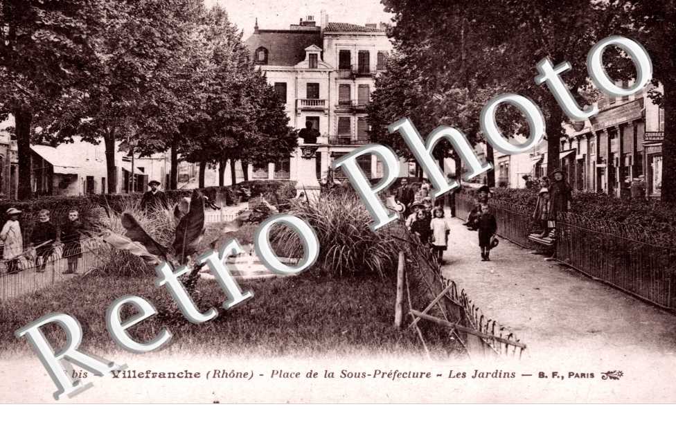 Place de la Prefecture, les Jardins