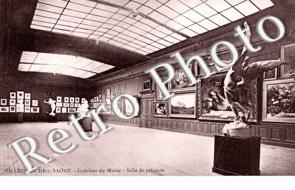 Interieur du Musee - Salle de Peinture