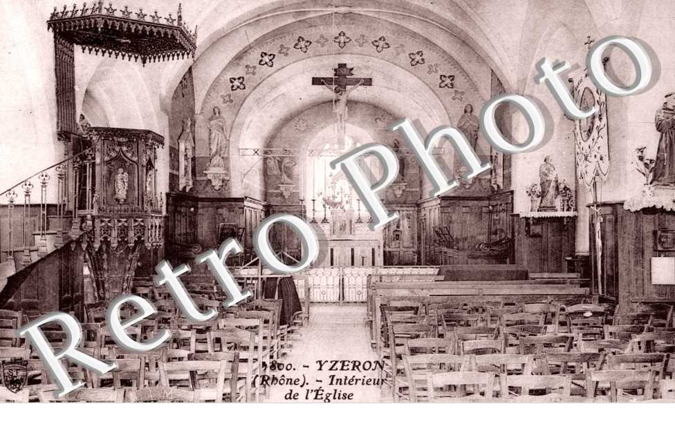 Interieur de l'eglise