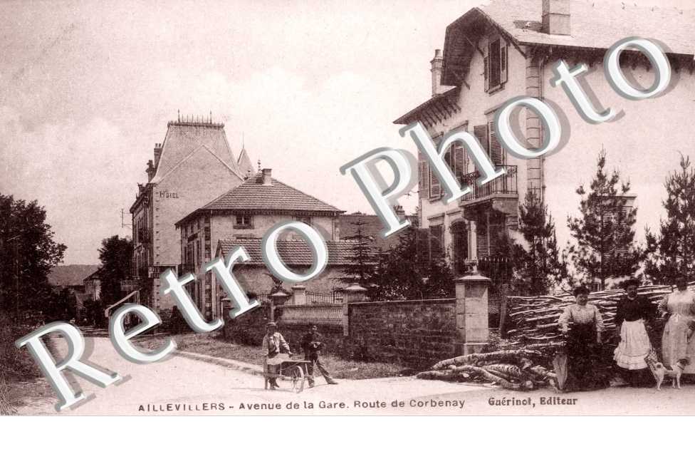 l'Avenue de la Gare, la Route de Corbenay