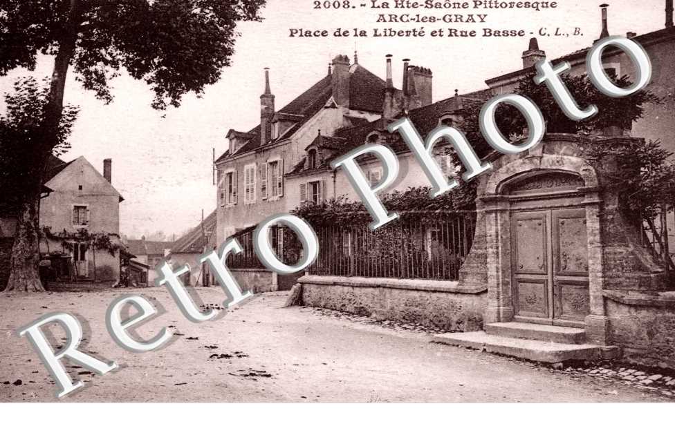 Place de la Liberte et Rue Basse
