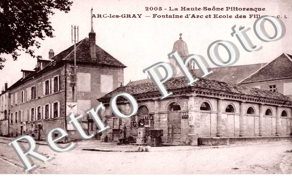 fontaine d'Arc et ecole des filles