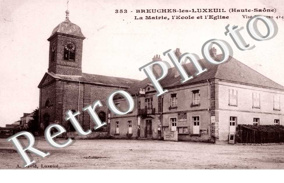 la mairie, l'ecole et l'eglise