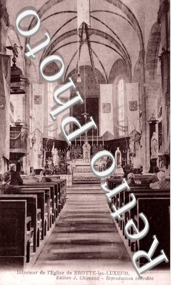 interieur de l'eglise