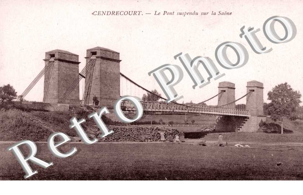 le pont suspendu sur la Saone
