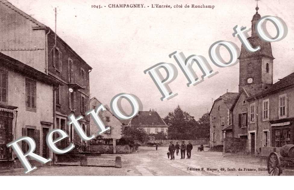 L'entree , cote de Ronchamp