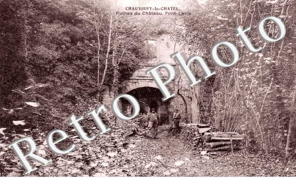 Les Ruines du Chateau, le Pont Levis
