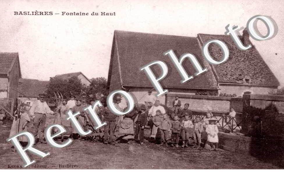 Baslieres, fontaine du Haut