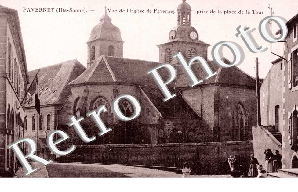 vue de l'eglise prise de la place de la tour