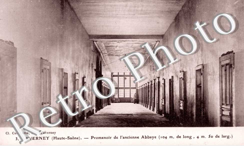 promenoir de l'ancienne abbaye