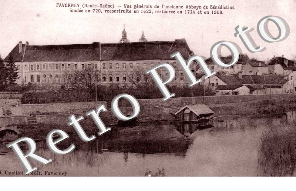 Vue generale de l'ancienne Abbaye de Benedictins