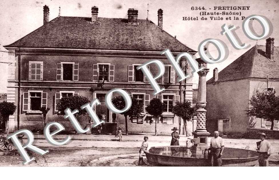 hotel de ville et la poste