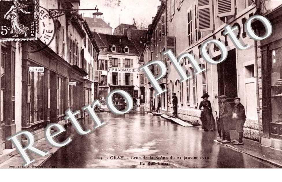 Crue de la Saone - 21 janvier 1910 - La rue de Thiers