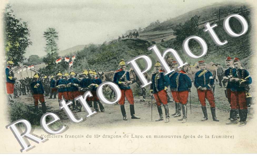Une halte d'officiers francais du 13e dragon