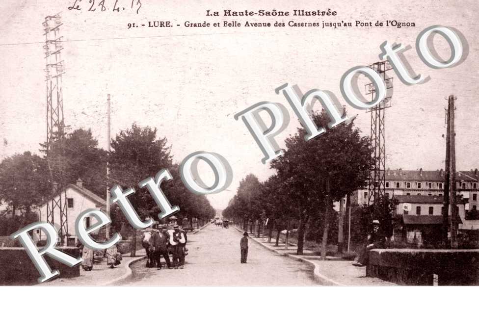 Grande et belle avenue des casernes jusqu'au pont de l'Ognon