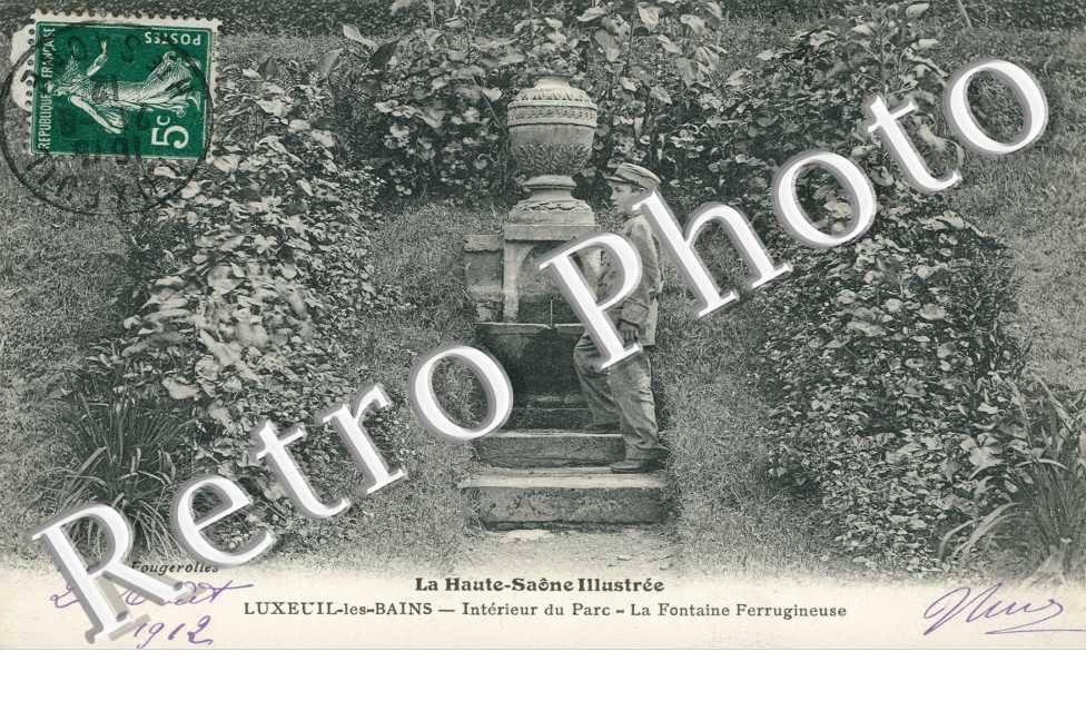 Interieur du Parc - Fontaine Ferrugineuse