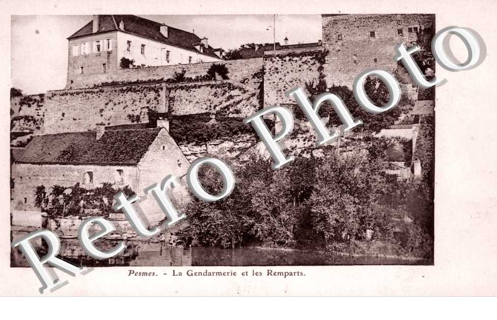 Gendarmerie et les remparts