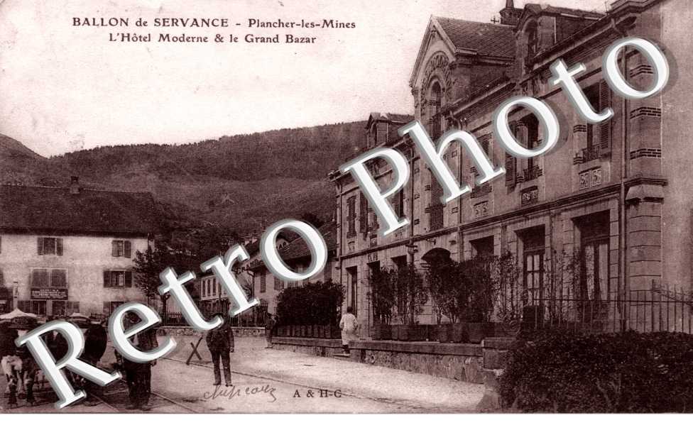 Hotel moderne et le grand Bazar