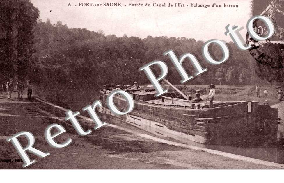 Entree du Canal de l'Est, Eclusage d'un bateau