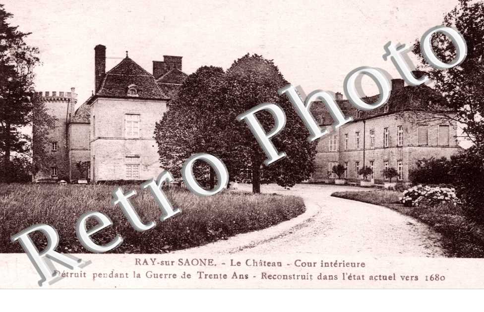 Chateau - cour interieure